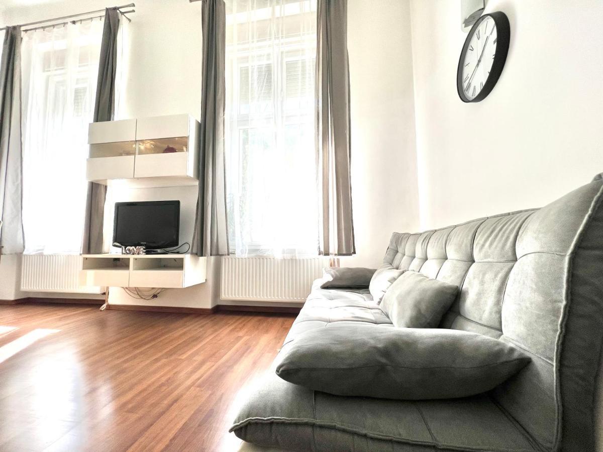 Ricky Apartment ブダペスト エクステリア 写真