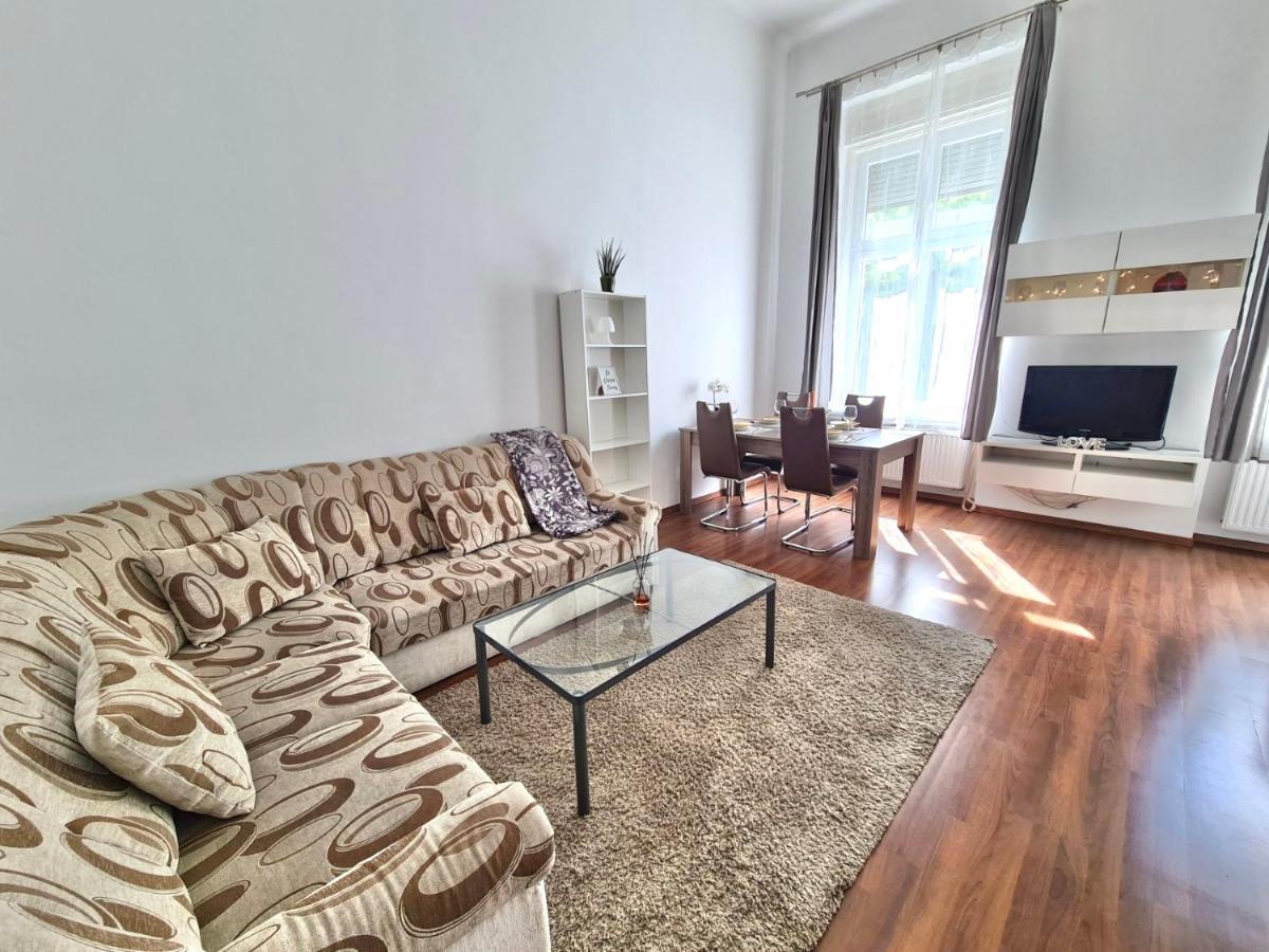Ricky Apartment ブダペスト エクステリア 写真